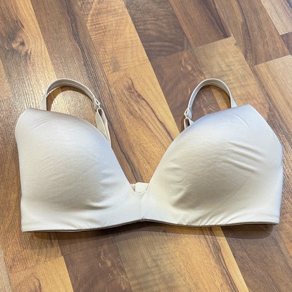 SKIMS Cream Women's wireless maternity/ nursing Bra